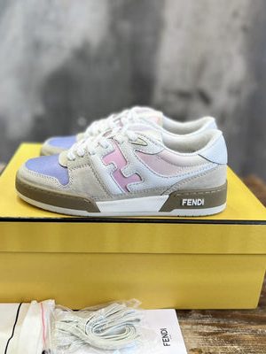 FENDI SNEAKER
