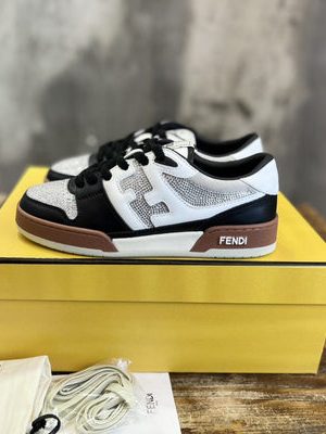 FENDI SNEAKER