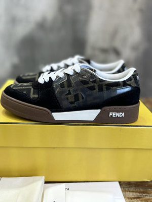 FENDI SNEAKER