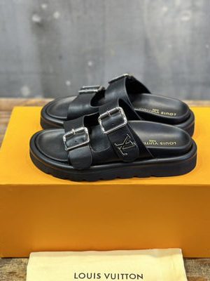 LV SANDAL