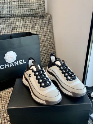 CHANEL SNEAKER