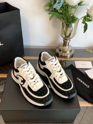 CHANEL SNEAKER