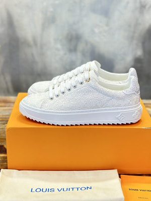 LV SNEAKER