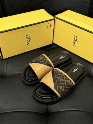 FENDI SANDAL