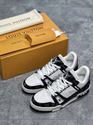 LV SNEAKER
