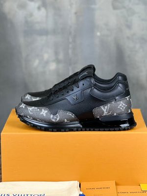 LV SNEAKER