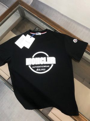 Moncler T-shirt