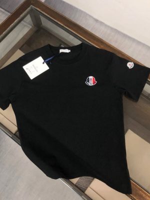 Moncler T-shirt