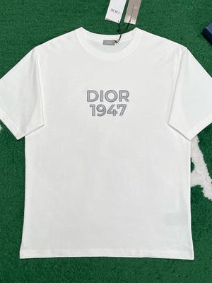 Dior T-shirt