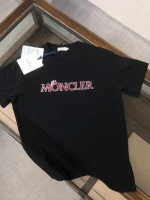 Moncler T-shirt