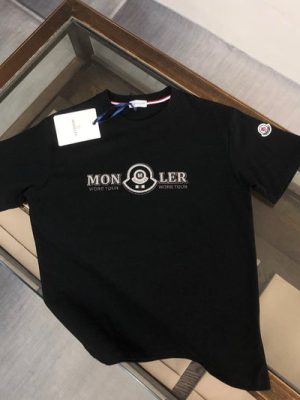 Moncler T-shirt