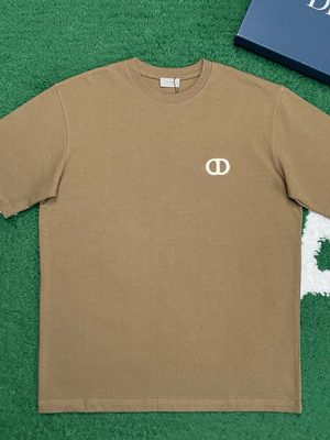 Dior T-shirt