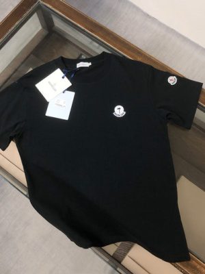 Moncler T-shirt