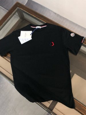Moncler T-shirt