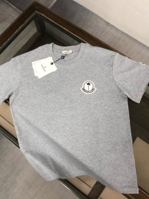 Moncler T-shirt