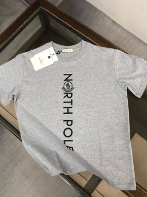 Moncler T-shirt